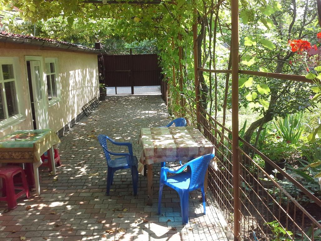 Ferienwohnung Dvorik Na Bolshom Fontane Odessa Exterior foto
